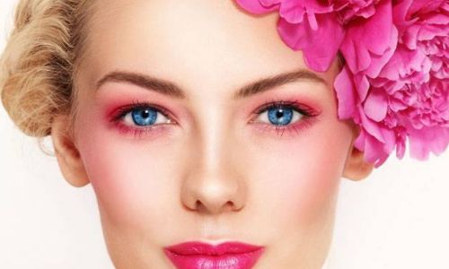 消除眼袋与泪沟，呈现清澈容颜！三种有效方法助您重拾明亮妆容！