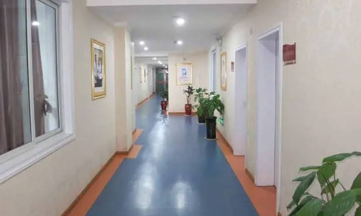 山东省立医院整形外科_走廊
