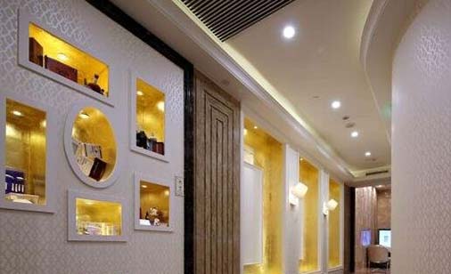 上海水泡眼重睑排名榜前十位的大型正规整形美容医院名次公布，上海鸿滨医疗美容门诊部稳居榜首~