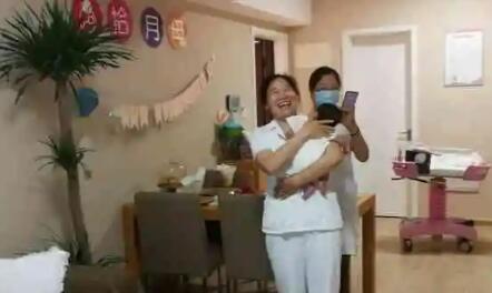 南京拾月母婴护理中心