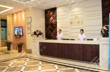 武汉水光针去额头纹整形科价格表公开(近10个月武汉水光针去额头纹均价为：6521元)