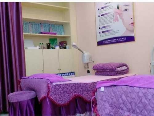 2022重庆面部填充细胞排行榜前十位的正规美容医院整理发布！重庆妮威医疗美容医院本地人气口碑榜推荐！